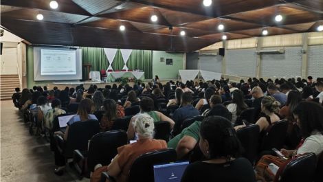 SRE de Montes Claros promove reunião de alinhamento pedagógico